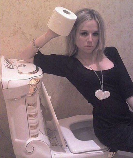 Sexy Selfy Toilet Paper