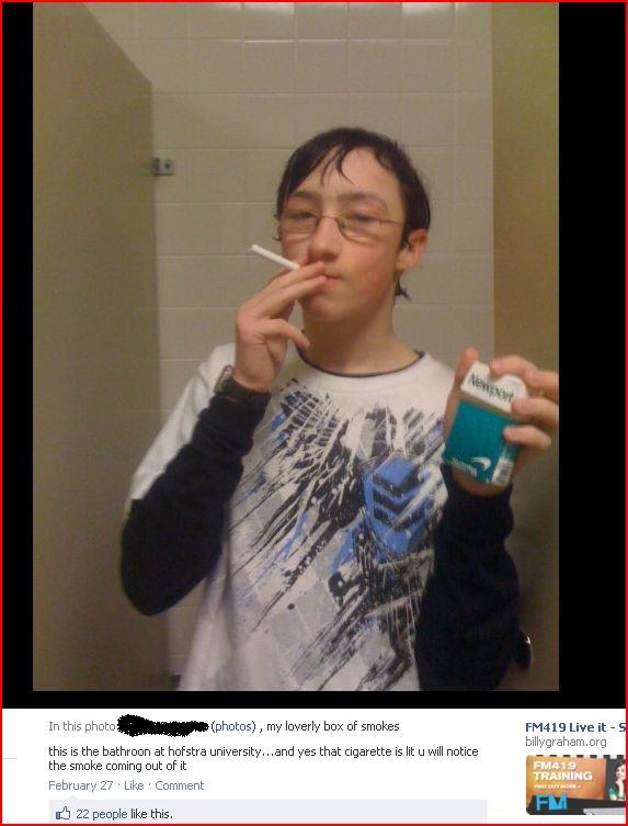 facebook-fails-2012-bathroom-smoking