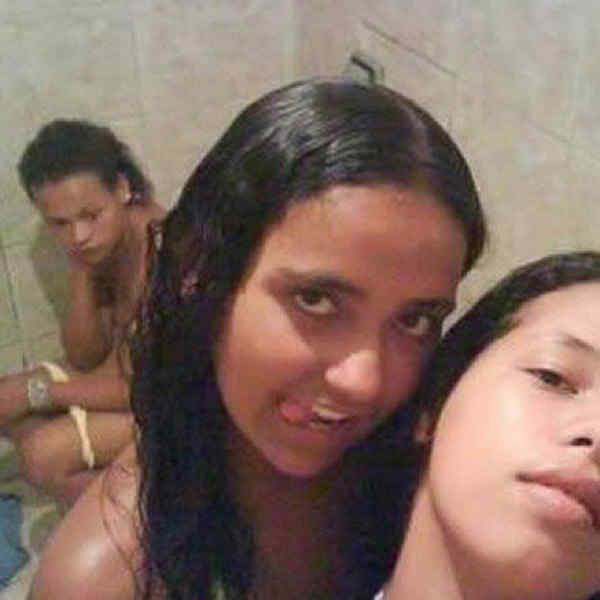 Selfie Facebook Fail