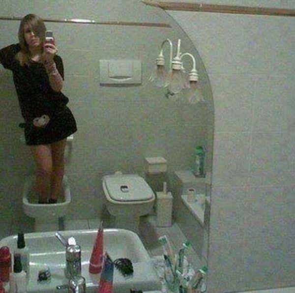 Sexy Selfy Fails Bathroom