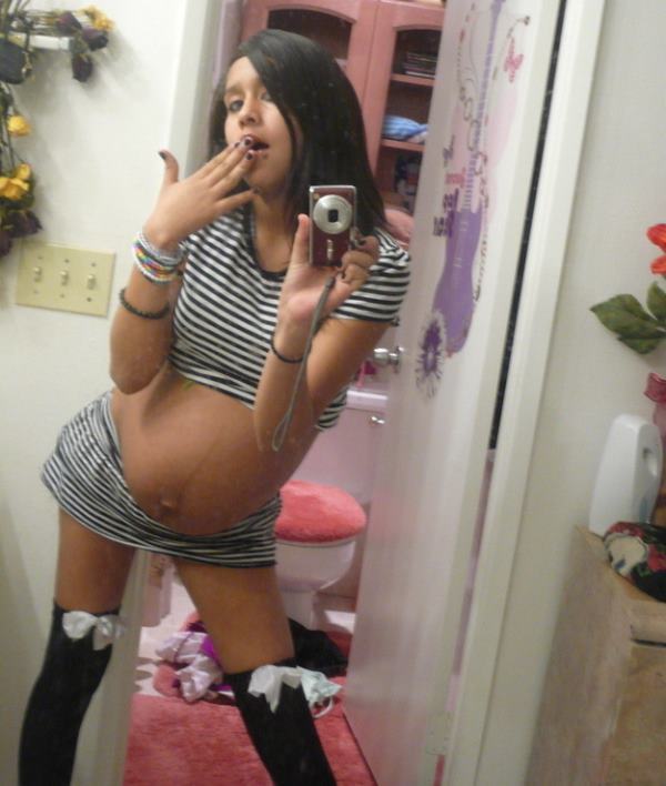 Sexy Selfy Pregnant