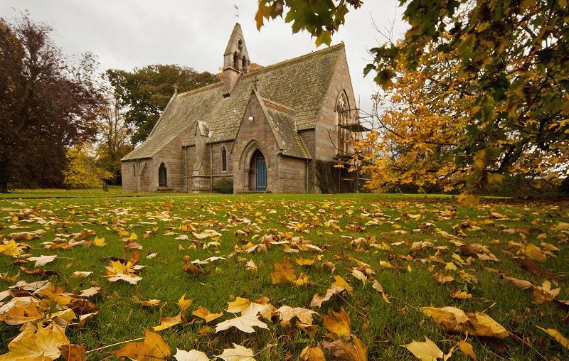 colorful-fall-photos-autumn-church