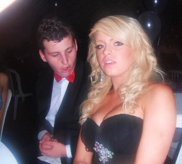33 Of The Most Hilarious Prom Photo Fails Ever