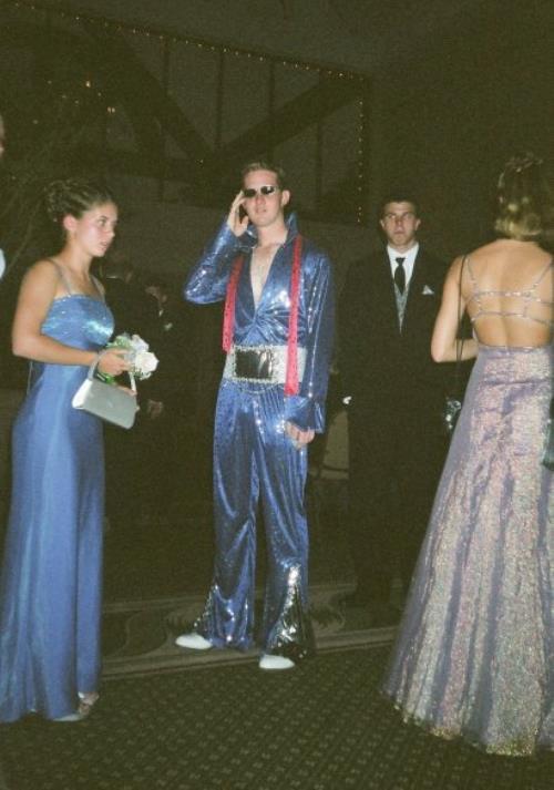 53 Prom Photo Fails That Will Make You Glad You're Not 17 Anymore