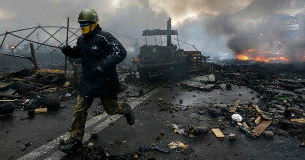 putin-ukraine-independence-square