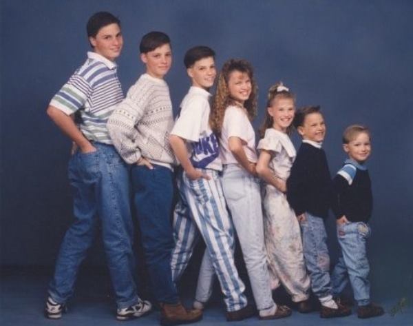 44 Hilarious Awkward Family Photos That Will Make You Cringe