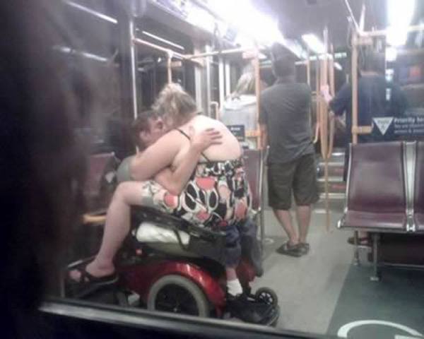 Subway Lovers