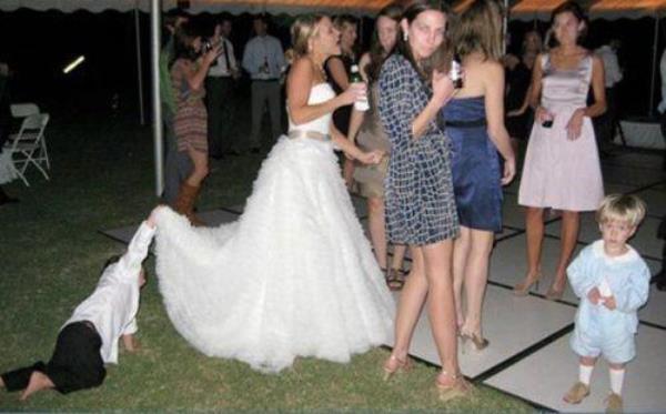 29 Funny Wedding Photos That Did Not Go As Planned 9917