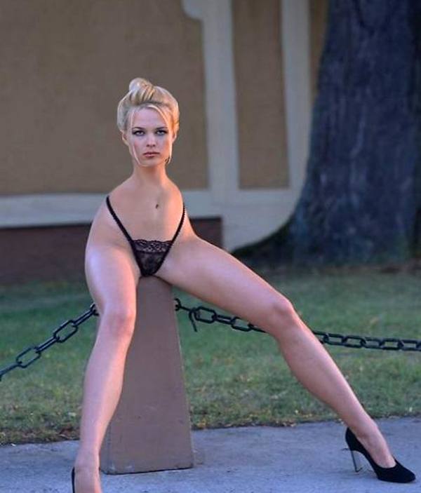 Weird Sexy Lady Hilarious Photoshops