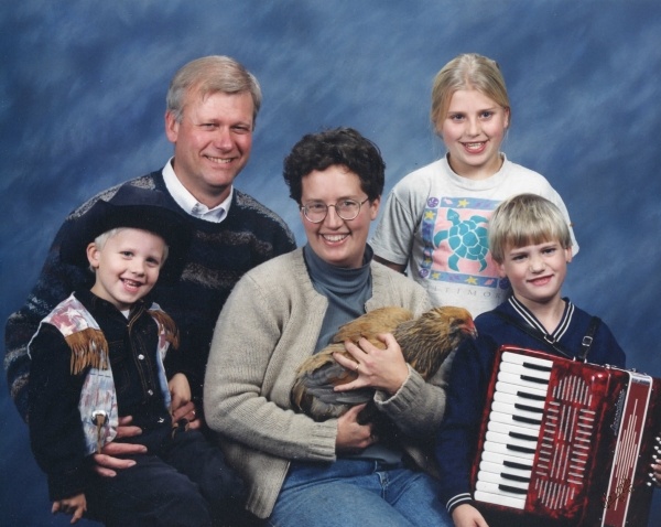 44 Bizarre Family Photos That Prove Weird Is Genetic