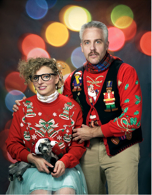 57 Hilariously Awkward Christmas Photos That Won't Be Going On The Mantle