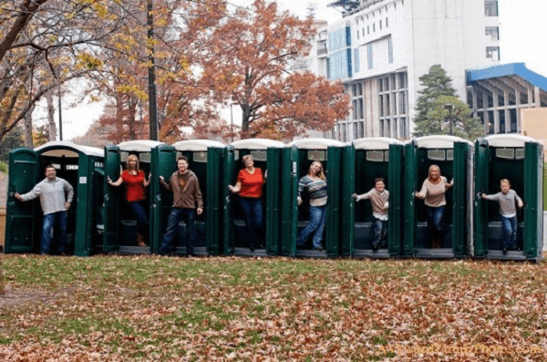 Toilet Booth Is The New Photo Craze