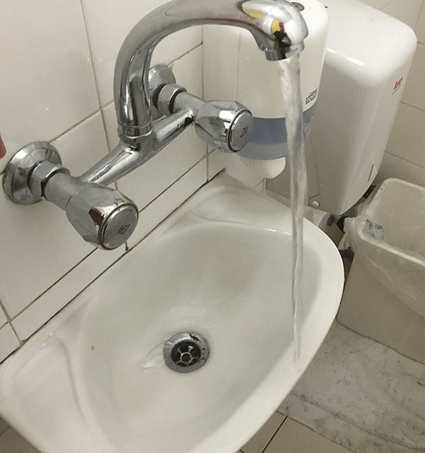 Horrible Sink Design
