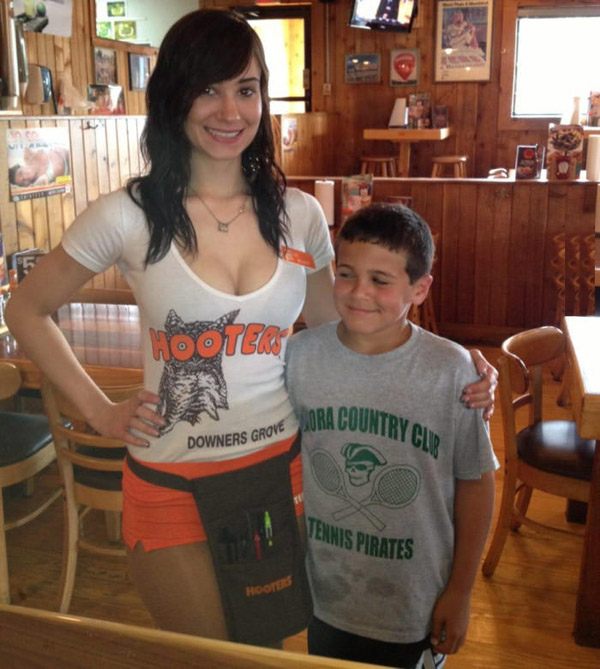 Hooters Kid